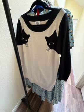 Unique Vintage Minou Cat Sweater Size 2X/18 Black White Pullover